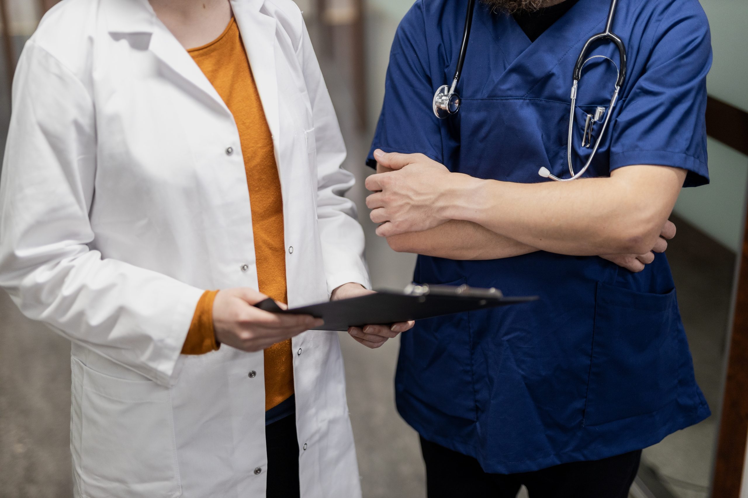 Keskustelut terveydenhuollosta on kapea-alaista